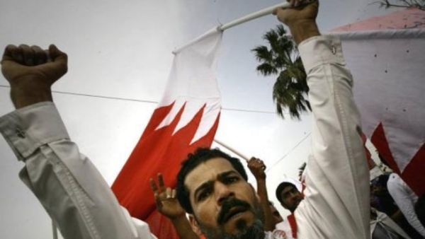 البحرين حريصة على اظهار ان الاستقرار عاد اليها بعد الاضطرابات التي تفجرت في فبراير شباط