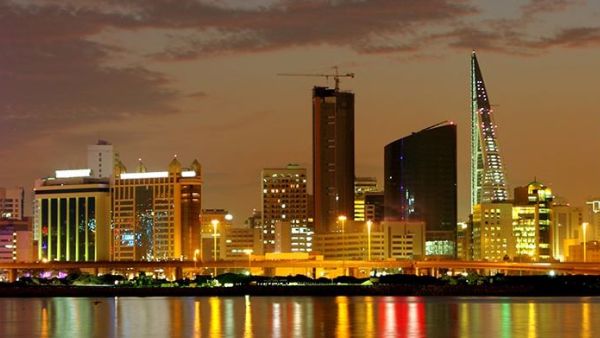 بمناسبة اليوم الوطني لمملكة البحرين تشارك دبي الدولة الشقيقة احتفالاتها