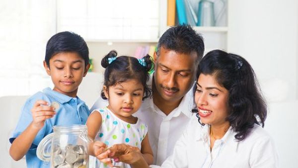 Save the next generation from financial illiteracy by teaching them about money when they're young. (Shutterstock)
