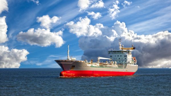 Since last May, Egypt has purchased 400,000 tons of kerosene, 200,000 tons of gasoline and 100,000 tons of diesel from Saudi Aramco. (Shutterstock)