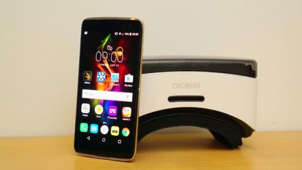 The Alcatel Idol 4s with VR headset costs about 1799 AED. (Tbreak)