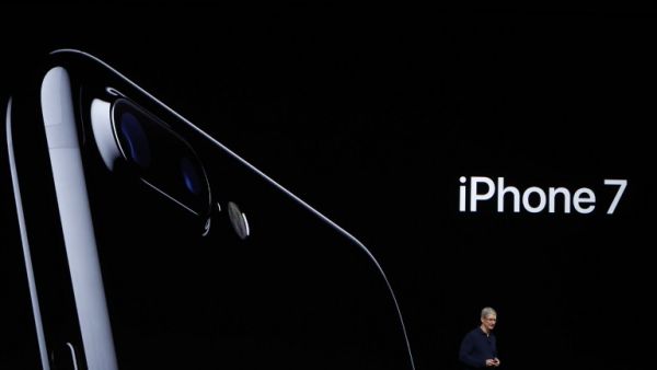 Apple Senior Vice President of Worldwide Marketing Phil Schiller at the iPhone 7 launch in San Francisco, California on September 07, 2016. (AFP/Josh Edelson)
