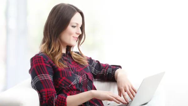 Go online to find service providers, useful reviews and forums. (Shutterstock)