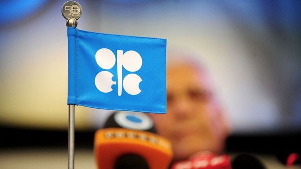 Saudi Arabia and Russia have agreed to extend the oil output reduction deal for another nine months, until march 2018. (AFP/ Joe Klamar) Saudi Arabia and Russia have agreed to extend the oil output reduction deal for another nine months, until march 2018. (AFP/ Joe Klamar)