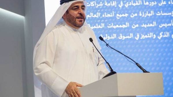الدكتور منصور العور، رئيس جامعة حمدان بن محمد الذكية