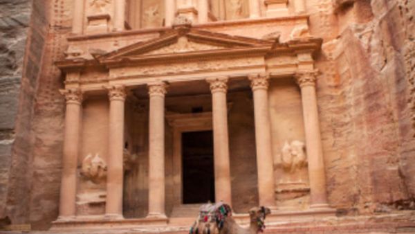 It has been an uneven year for Jordan’s tourism industry, with rising earnings yet declining visitor numbers. It has been an uneven year for Jordan’s tourism industry, with rising earnings yet declining visitor numbers.