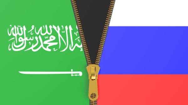 المحادثات السرية ستجري بين وزير البترول السعودي ونظيره الروسي في العاصمة القطرية الدوحة وسيشارك فيها وزيرا نفط قطر وفنزويلا العضوين في “أوبك”