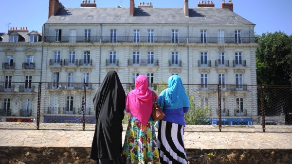 Muslim women visit a chateau in Nantes, France. (AFP/Jean-Sebastien Evrard)