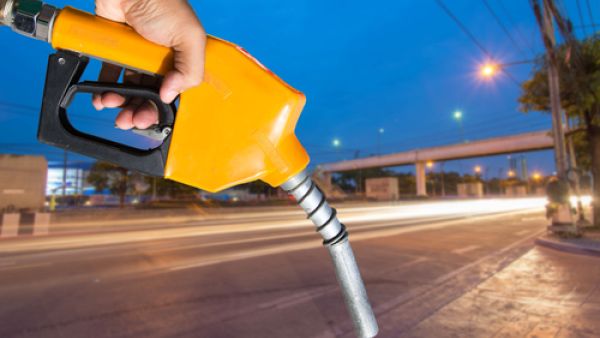 Prices of oil derivatives on the local market are calculated based on international prices, with the addition of other costs such as shipment, handling and taxes. (Shutterstock)

