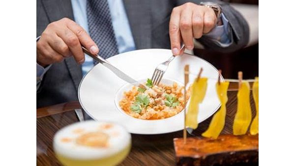 The menu features a sumptuous 3-course offering that are crafted for professionals on a break, meeting with clients or taking time out for quick eats with friends.