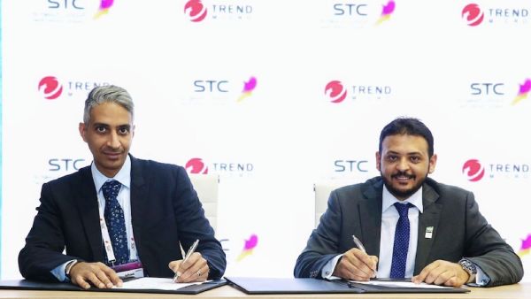 (From left) Jehad ALTwairki, Vice President for Business Solutions, STCS, and Muayad Simbawa, Director for Enterprise Business, Trend Micro (From left) Jehad ALTwairki, Vice President for Business Solutions, STCS, and Muayad Simbawa, Director for Enterprise Business, Trend Micro
