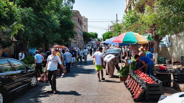 تجاهلت أسواق الصرف استقالة بوتفليقة
