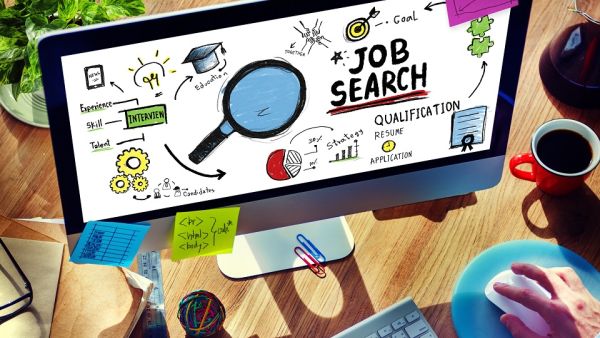 6 Facts You Need to Check If You Rely on Bayt.Com for Job Search. (Shutterstock)