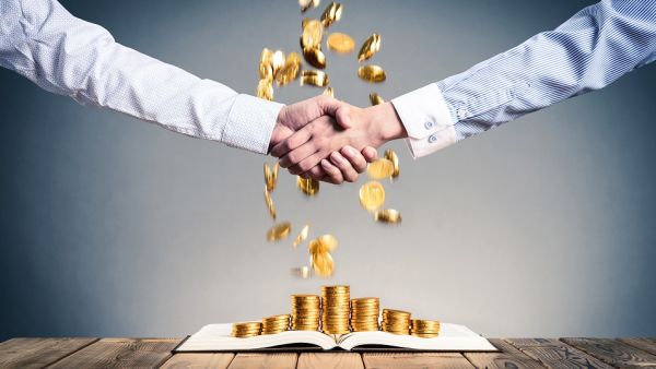 Saudi Arabia Central Bank Governor: No More Bank Mergers For the Time Being. (Shutterstock)