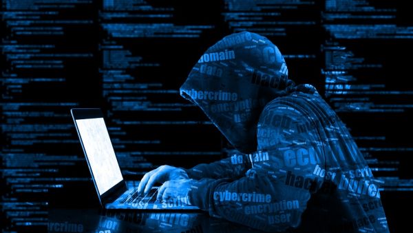 وجد باحثون من "كاسبرسكي لاب" أن مجرمي الإنترنت باتوا يلجأون بنشاط إلى حلقات جديدة من البرامج التلفزيونية الشهيرة لتوزيع البرمجيات الخبيثة وإصابة ضحاياهم. وجد باحثون من "كاسبرسكي لاب" أن مجرمي الإنترنت باتوا يلجأون بنشاط إلى حلقات جديدة من البرامج التلفزيونية الشهيرة لتوزيع البرمجيات الخبيثة وإصابة ضحاياهم.
