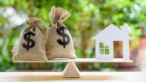 Payment plans are a way to avoid the hassle of going through a bank and getting a mortgage. (Shutterstock)