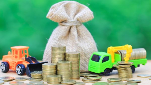 Government should look into it in order to attract more investment in manufacturing sector. (Shutterstock)