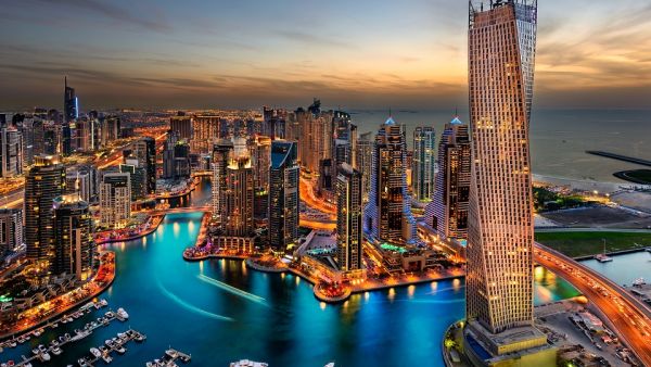 Companies in the United Arab Emirates’ non-oil private sector cut jobs at the fastest pace in almost a decade. (Shutterstock)