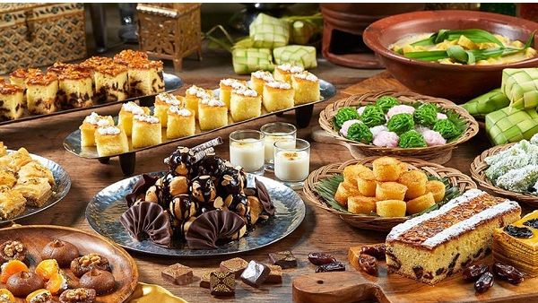Guests and visitors can feast on a sumptuous Eid brunch buffet featuring a wide selection of international and Arabic delicacies including tempting desserts at the magnificent all-day dining “Olive Oil” restaurant.