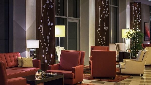 The service at Caramel is accompanied by piano music to provide a relaxing atmosphere, where guests can enjoy a quiet conversation. The service at Caramel is accompanied by piano music to provide a relaxing atmosphere, where guests can enjoy a quiet conversation.