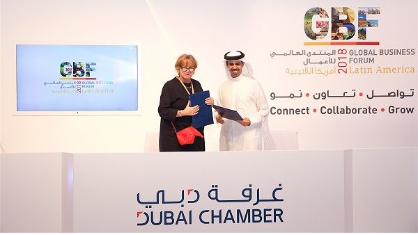 The agreement was signed by Hamad Buamim, President and CEO of Dubai Chamber, and Mónica De Greiff, Executive President of the Bogotá Chamber of Commerce. 