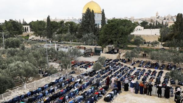 Muslim worshippers broke an Israeli ban and offered Friday prayers in the Bab Al-Rahmeh prayer hall (Twitter) Muslim worshippers broke an Israeli ban and offered Friday prayers in the Bab Al-Rahmeh prayer hall (Twitter)