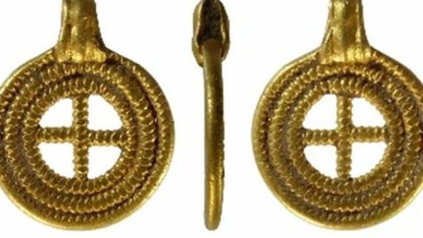 Winfarthing Pendant (Twitter)