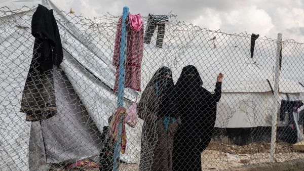 Women in Syria's Al Hol camp (Twitter)