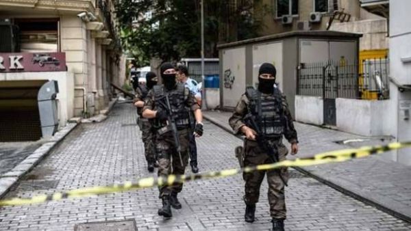 Turkish special force Police officers secure area around the site of a bomb attack. (AFP/File)