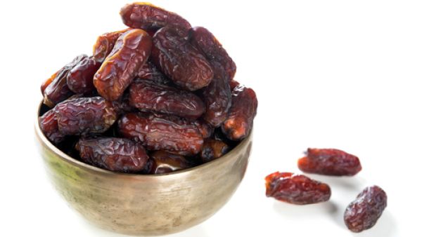 A bowl of dates. (Shutterstock)