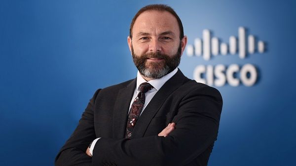 ديفيد ميدز، نائب الرئيس لمنطقة الشرق الأوسط وإفريقيا لدى سيسكو ديفيد ميدز، نائب الرئيس لمنطقة الشرق الأوسط وإفريقيا لدى سيسكو