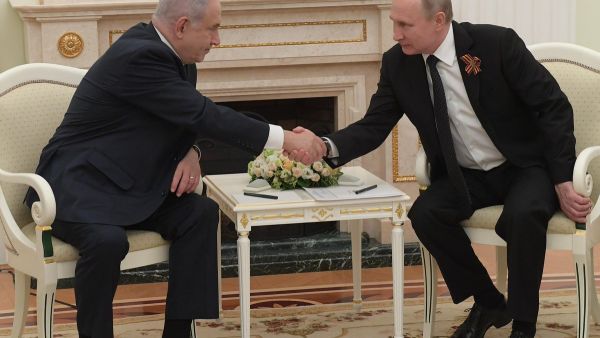 Prime Minister Benjamin Netanyahu and Russian President Vladimir Putin (Twitter)