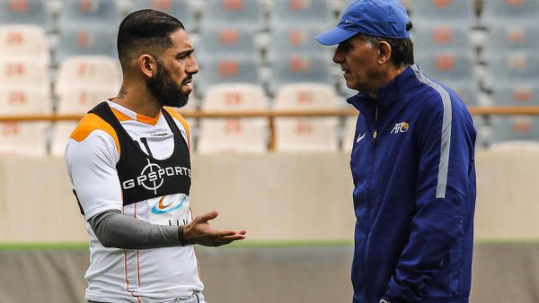Dejagah and former Iran coach Queiroz (Photo: Tehran Times)
