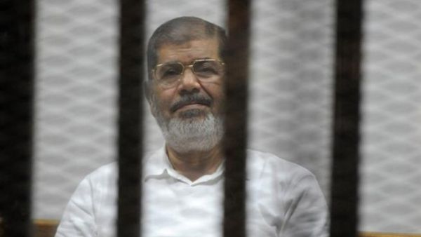 Deposed former president Mohamed Morsi in court (AFP/File Photo)