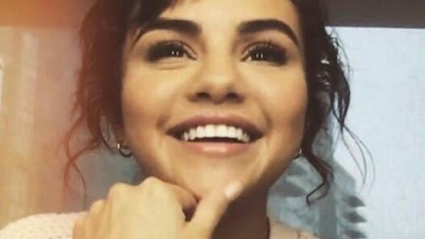 Selena Gomez (Twitter) Selena Gomez (Twitter)