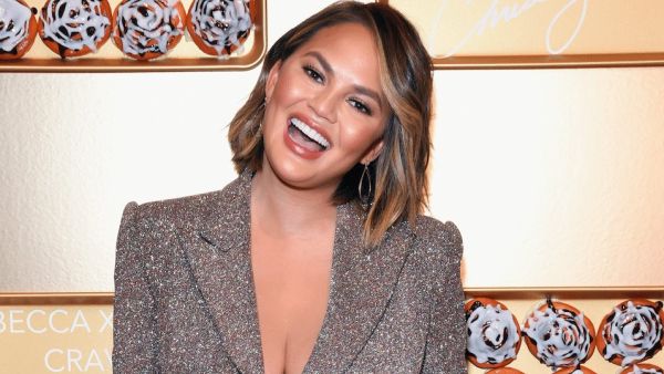 Chrissy Teigen (Twitter) Chrissy Teigen (Twitter)