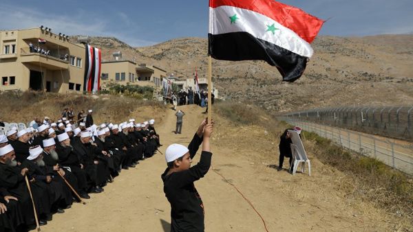 Syrians in Israeli-Controlled Golan Heights Protest  (Twitter)