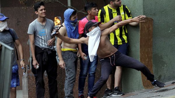 Protest in Venezuela (Twitter)