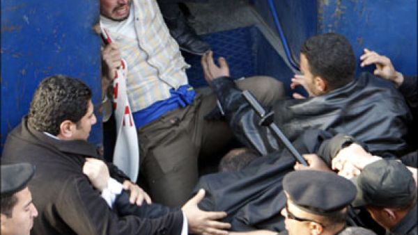 "الجماعة المحظورة"  في إشارة إلى جماعة الإخوان المسلمين