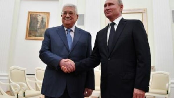 بوتين يستقبل عباس في موسكو