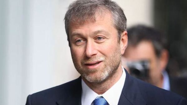 الملياردير الروسي رومان ابراموفيتش مالك ورئيس نادي تشيلسي