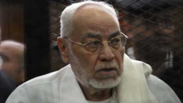 المرشد السابق لجماعة الإخوان المسلمين، محمد مهدي عاكف