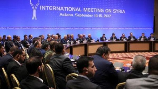 المشاركون في جولة محادثات السلام السورية في آستانة يوم الجمعة

