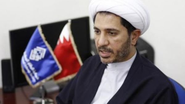 الشيخ علي سلمان الأمين العام لجمعية الوفاق المعارضة
