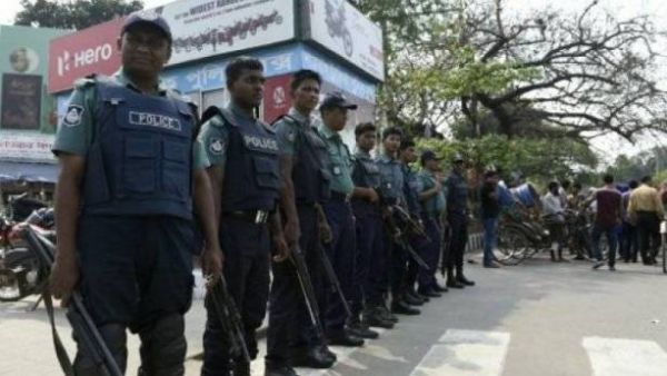 عناصر من الشرطة البنغالية