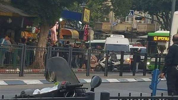 عملية اطلاق نار وطعن نفذها فلسطيني قرب تل ابيب