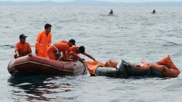 خفر السواحل الفلبيني: غرق عبارة تقل 251 شخصا 

