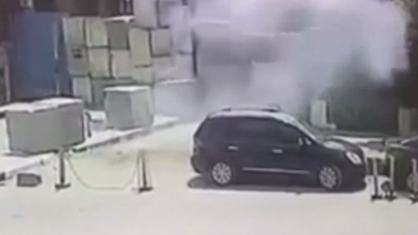 لحظة التفجير الفاشل قرب السفارة الأميركية في القاهرة
