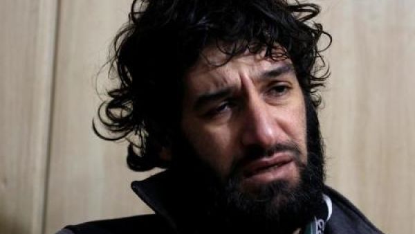 غفار عبد الرحمن أحد مسلحي تنظيم الدولة الإسلامية يتحدث لصحفيي رويترز في مقابلة في سجنه في السليمانية بإقليم كردستان في شمال العراق

