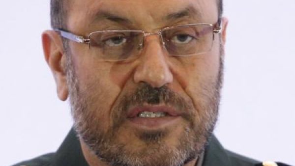 وزير الدفاع الإيراني حسين دهقان